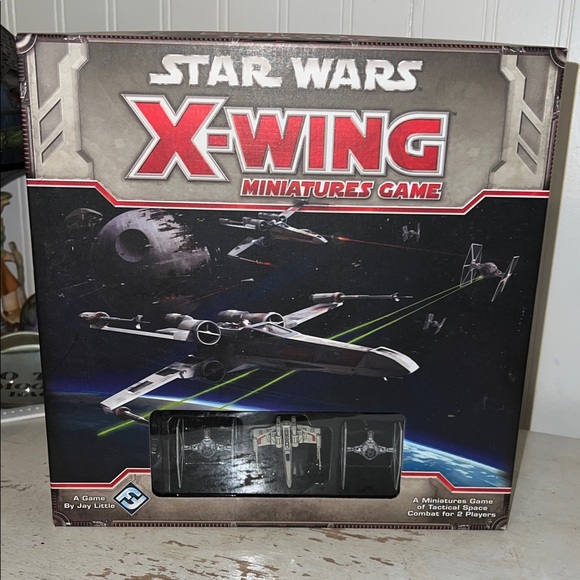 Star Wars X-Wing Miniatures Game Core Set Fantasy Flight Games - Picture 1 of 4